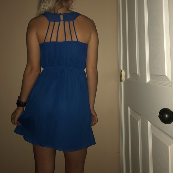 Cage back dress - Picture 2 of 2
